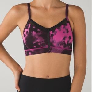 Lululemon Sweaty Endeavor Bra
Blooming Pixie Raspberry Black / Black